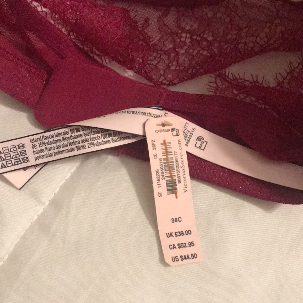 Victoria Secret Bra - Picture 4 of 6